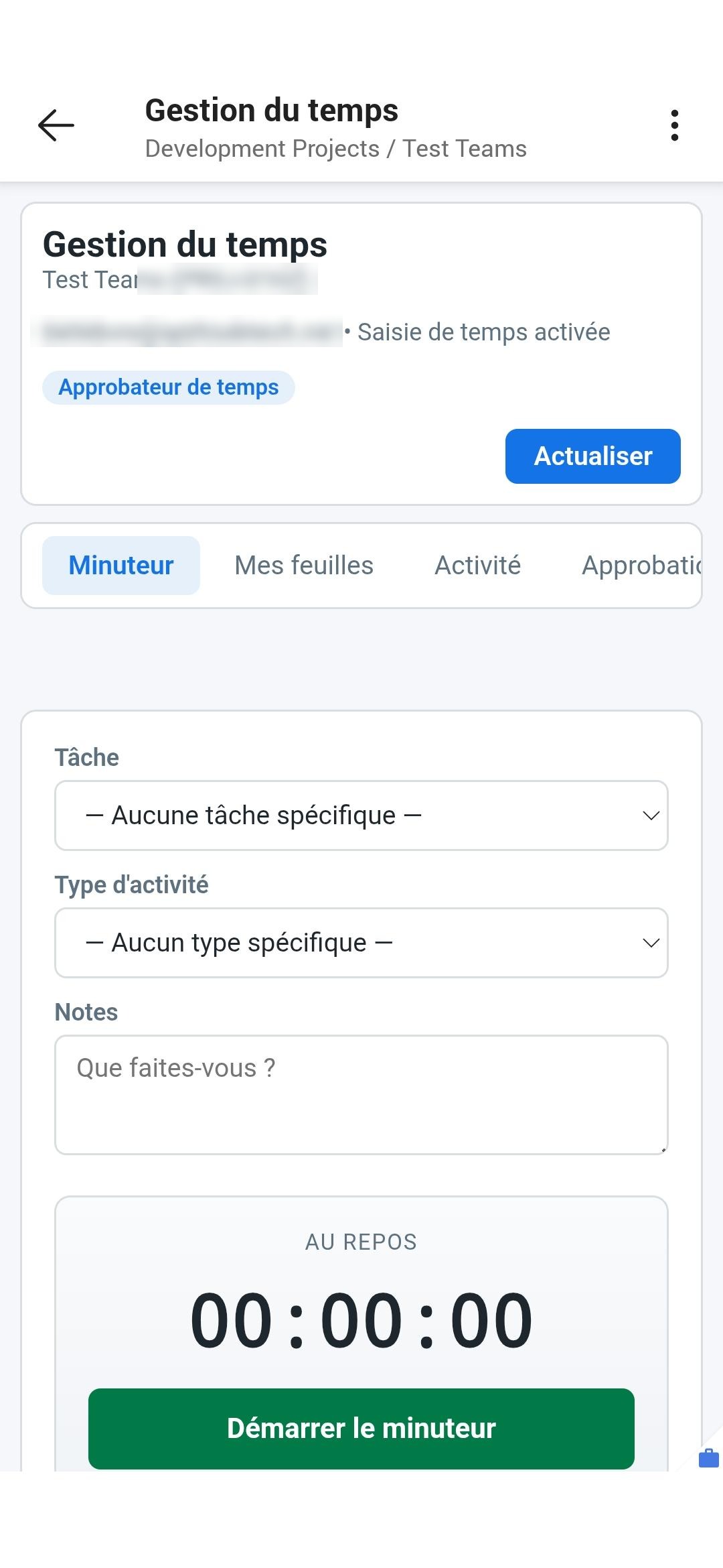 Onglet Gestion du temps dans Microsoft Teams sur mobile : minuteur et saisie de temps servis par ERPNext.